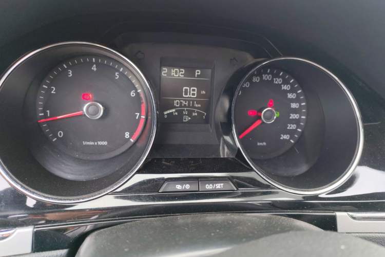 Used Volkswagen Bora 2014 1.6L Automatic Comfort Model Instrument Cluster