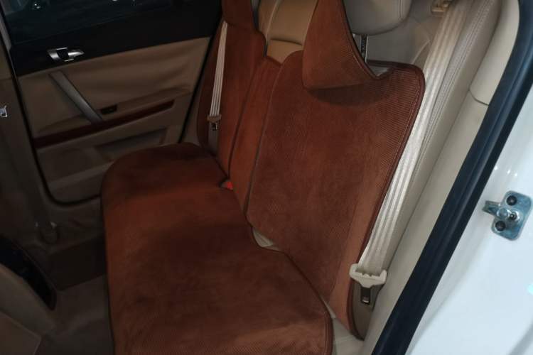 Used Roewe 550 2012 550D 1.8T Automatic Prestige Edition Left Rear Seat