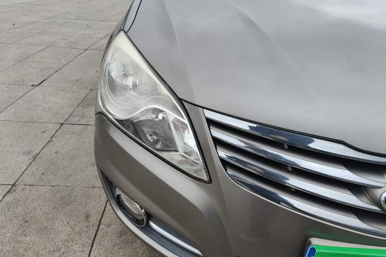 Used Hyundai Celesta 2011 1.6L Manual Luxury Model
