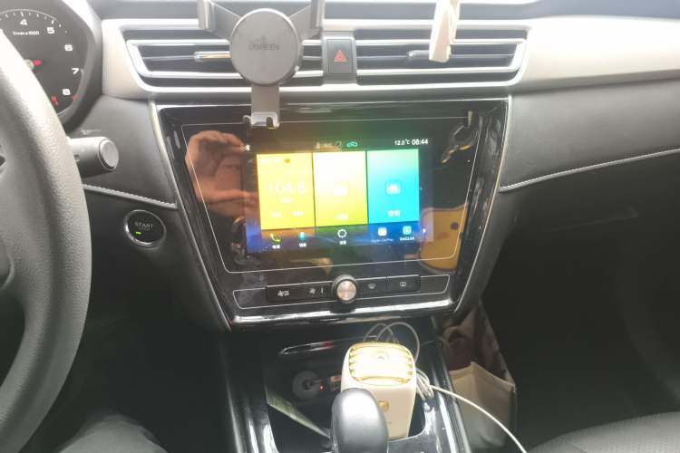 Used Roewe i5 2020 1.5L Automatic 4G Connected Linghao Edition