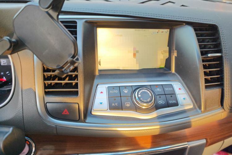 Used Nissan Teana 2011 2.0L XL Comfort Edition Audio And AC Panel