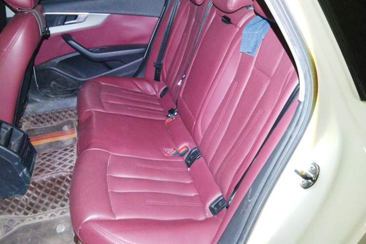 Used Audi A4L 2018 30th Anniversary Edition 30 TFSI Ambition Model