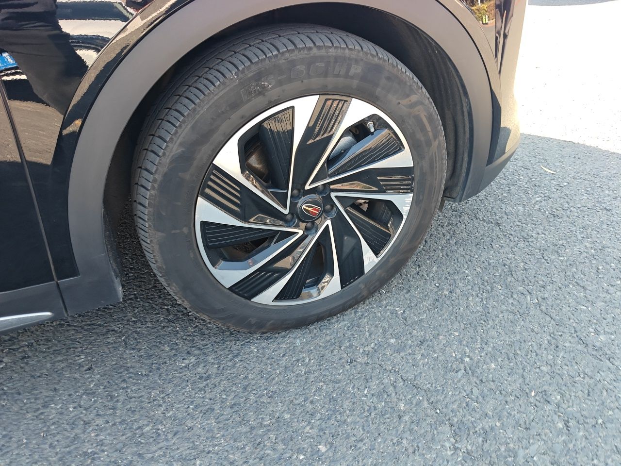 Hongqi HS7 PHEV 2024 2.0T PHEV Four-Wheel Drive Flagship Edition 6 Seats — снимка 8