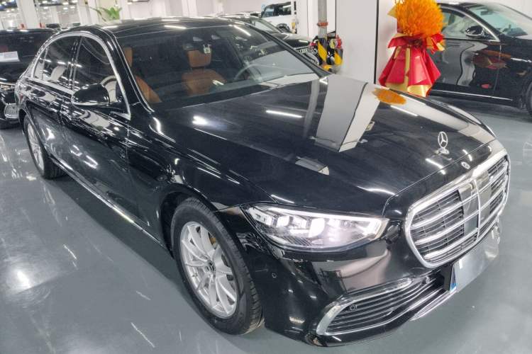 Used Mercedes-Benz S-Class 2021 S 400 L Business Model Front Right 45 Deg