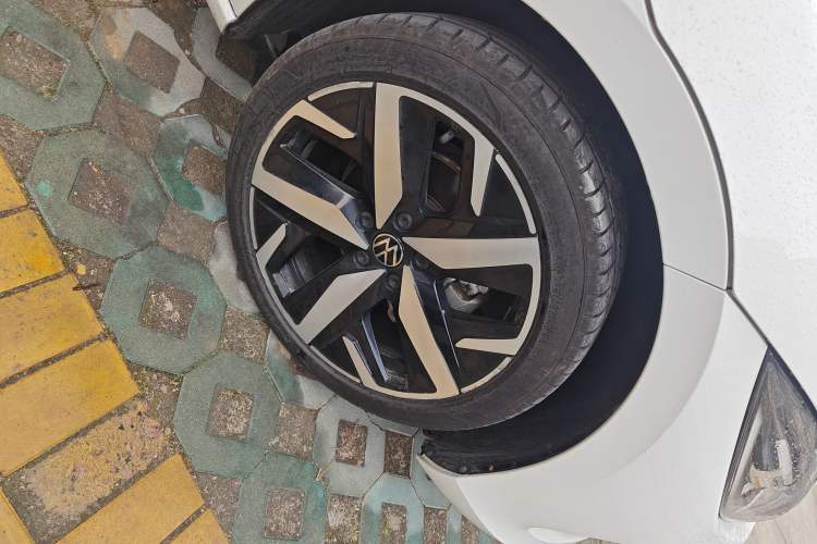 Used Volkswagen Lamando 2023 Lavida L 280TSI DSG Cool & Spicy Edition
