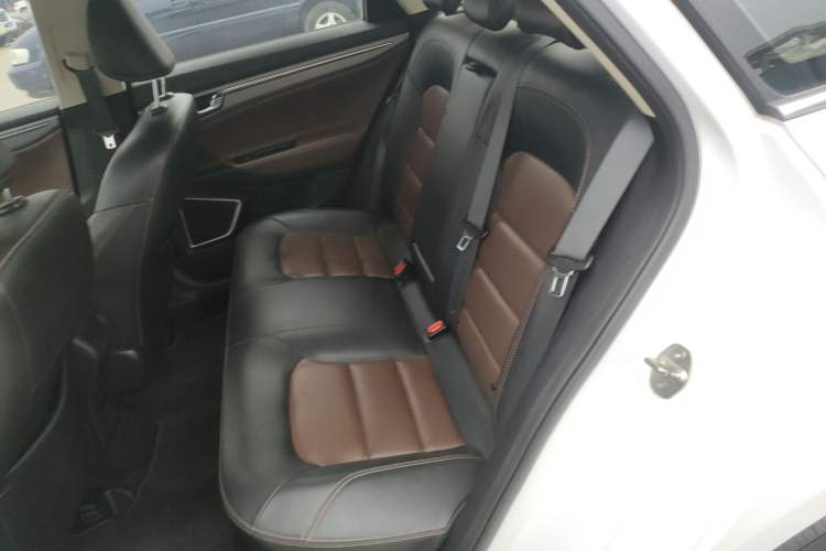 Used Geely Auto Emgrand GL 2018 1.4T DCT Prestige Smart Connectivity Version
