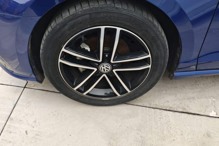 Used Volkswagen Lamando 2021 280TSI DSG Comfort Edition Exterior 3