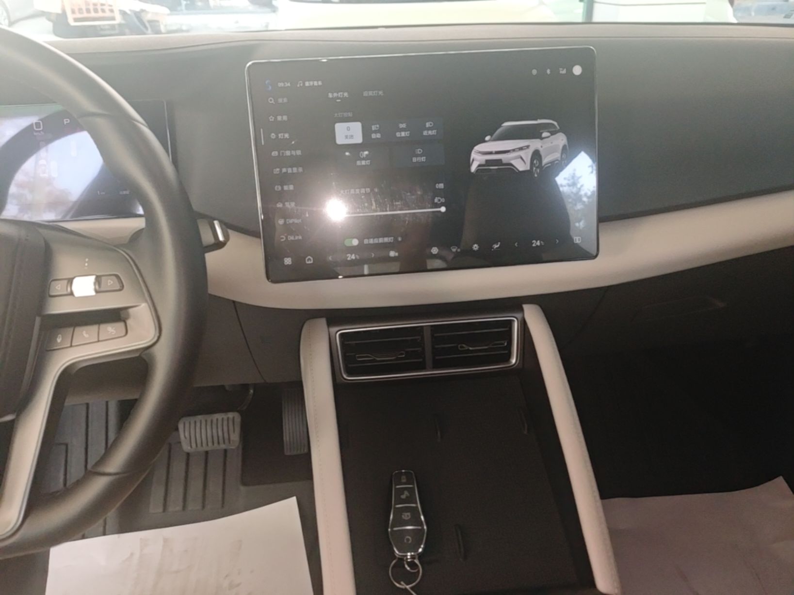 BYD Yuan UP 2025 Intelligent Driving Version 401 km Leading Edition — снимка 15