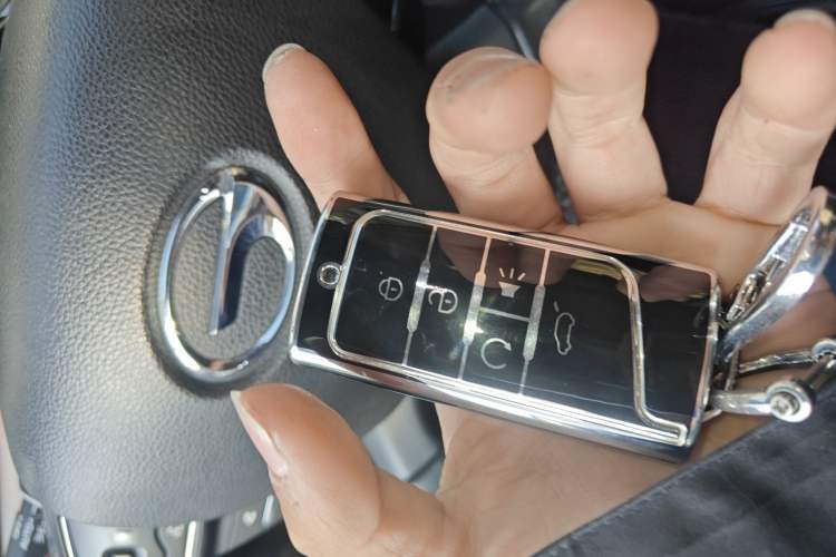 Used GAC Trumpchi GS8 2017 320T Two-Wheel Drive Luxury Smart Connectivity Version (7 Seats)