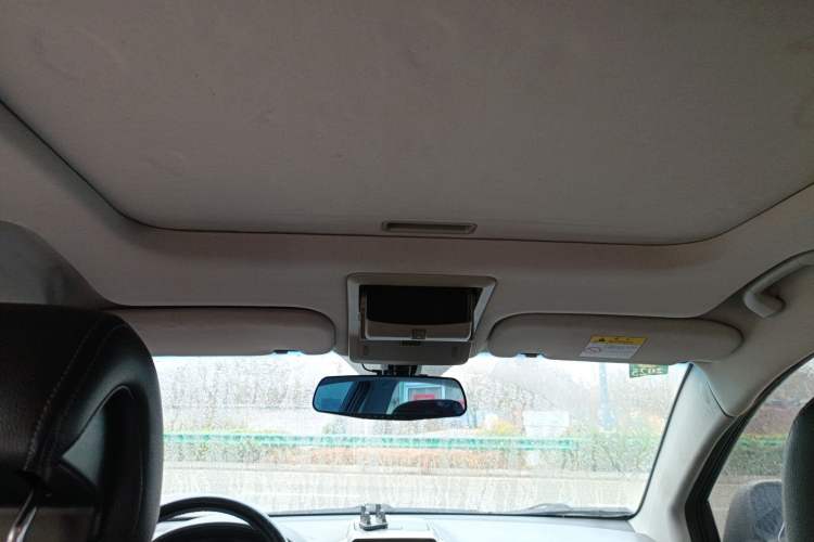 Used Chevrolet Captiva 2015 2.4L 4x4 Flagship Edition 7-Seater
