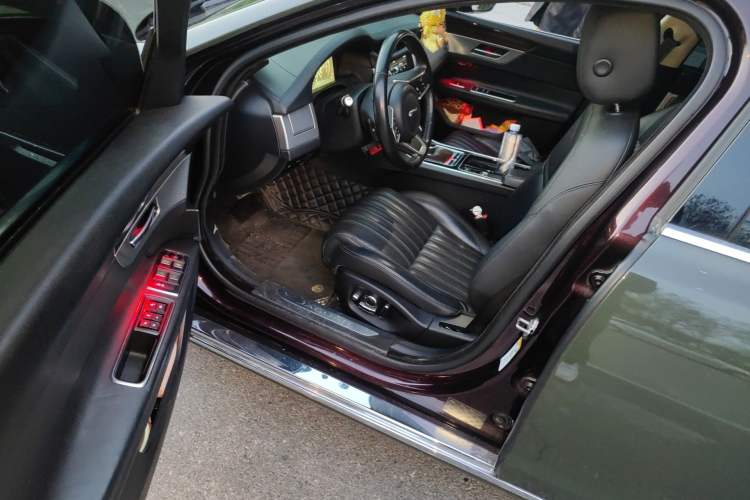 Used Jaguar XFL 2018 XFL 3.0 SC 340 PS Luxury Edition
