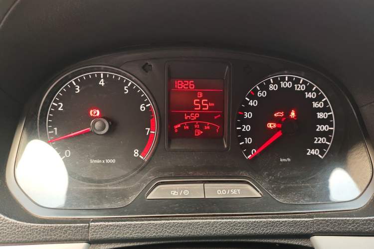 Used Volkswagen Jetta 2015 Zhuihui Edition 1.6L Manual Comfort Model Instrument Cluster