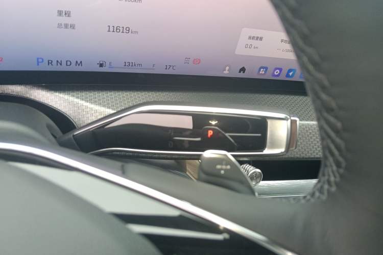 Used Cadillac XT5 2025 2.0T Platinum Edition
