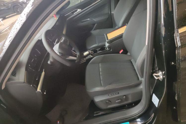 Used Volkswagen Passat 2025 Outstanding Model 380TSI Starry Dragon Edition Left Front Seat