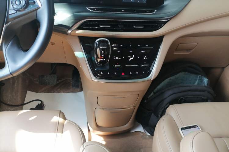 Used Buick GL8 2021 ES Land Cruiser 653T Luxury Edition
