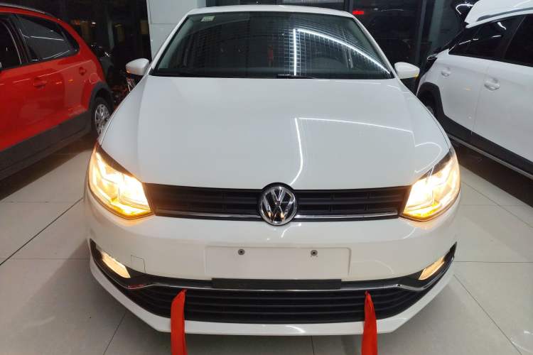 Used Volkswagen Polo 2016 1.6L Automatic Comfort Model Front