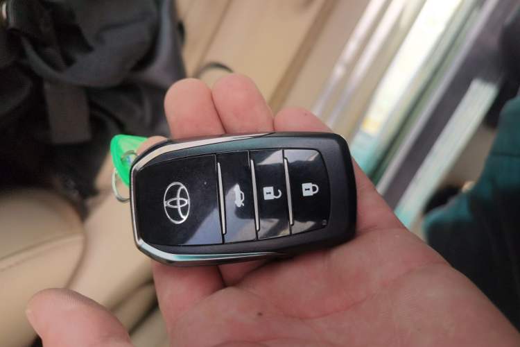 Used Toyota Prado 2010 4.0L Automatic VX NAVI Vehicle Key