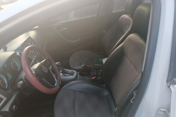 Used Buick GT 2012 XT 1.6L Automatic Fashion Edition Left Front Seat