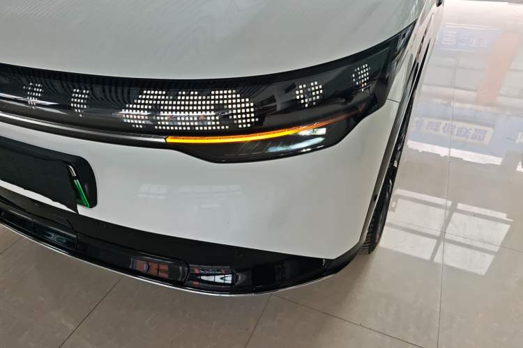 Used Zeekr 7X 2025 100kWh Long-Range All-Wheel Drive Intelligent Driving Version
