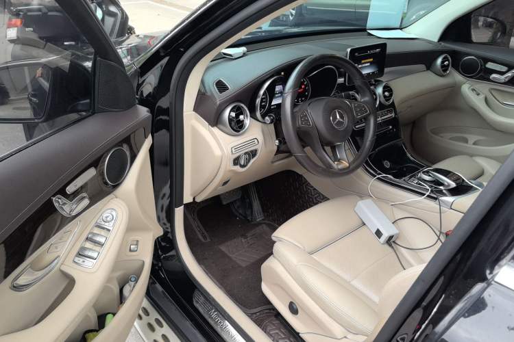 Used Mercedes-Benz GLC 2017 GLC 260 4MATIC Dynamic Edition