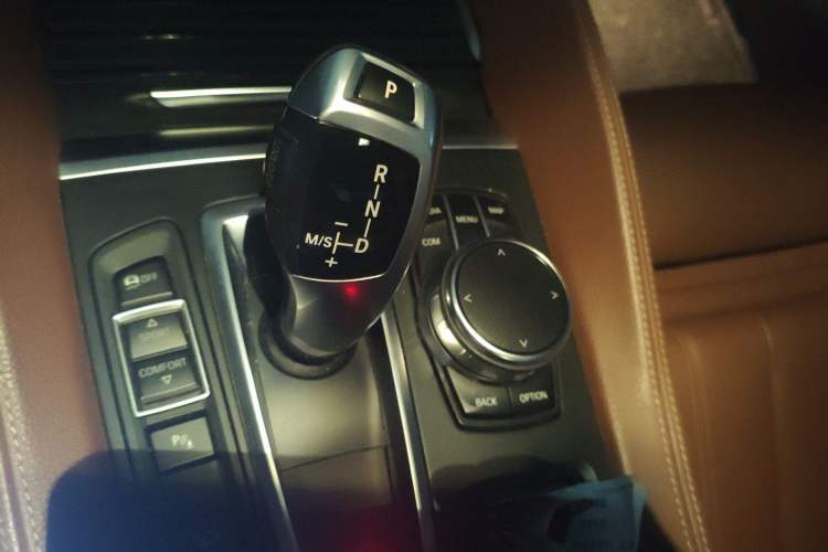 Used BMW X6 2017 xDrive28i

