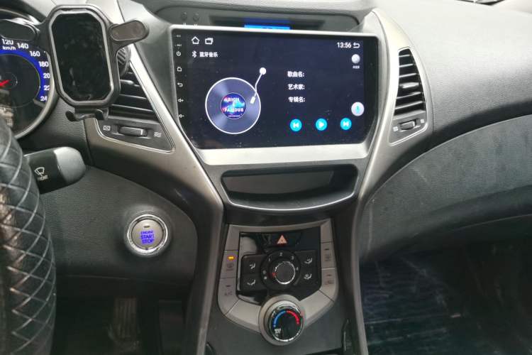 Used Hyundai Elantra (5th Generation / Langdong) 2013 1.6L Automatic Leading Model Audio And AC Panel