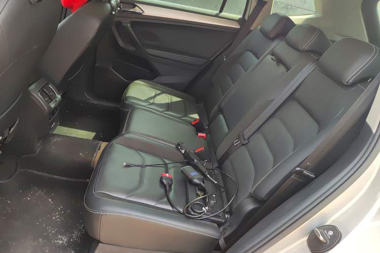 Used Volkswagen Tiguan L 2019 280TSI Automatic Two-Wheel Drive Panoramic Comfort Edition China V Standard Left Rear Seat