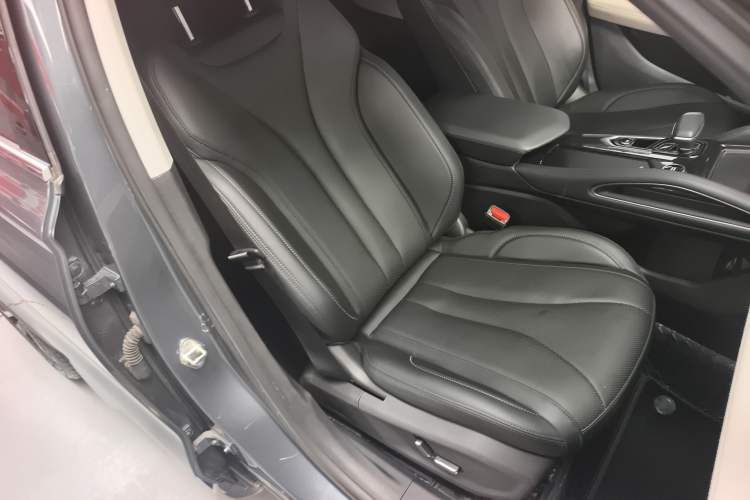 Used Geely Auto Monjaro L 2023 2.0TD High-Power Automatic Two-Wheel Drive Flagship Version Right Front Seat