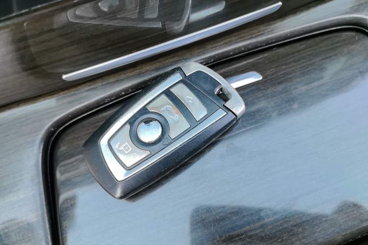 Used BMW 7 Series 2011 730Li Elegant Model Vehicle Key