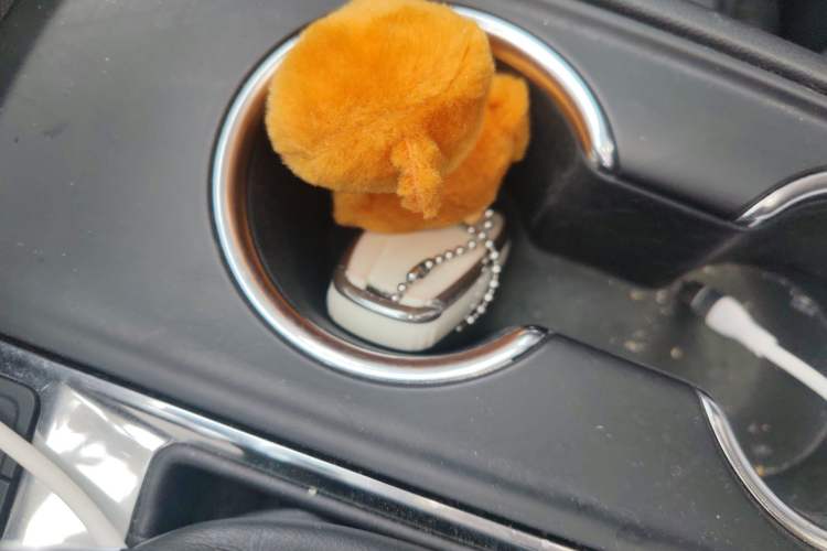 Used Chevrolet Equinox 2018 RS 550T Automatic All-Wheel-Drive Boundary Edition Vehicle Key