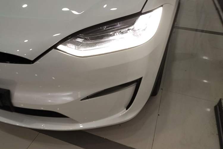 Used Tesla Model X 2023 Three-Motor All-Wheel-Drive Plaid Version
