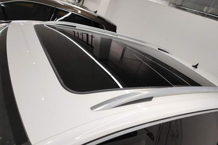 Used Volkswagen Touran 2016 Volkswagen Touran L 280TSI DSG Luxury Edition Roof