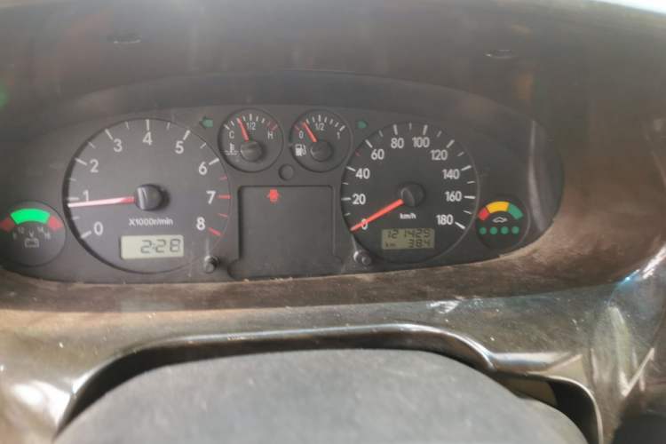 Used JAC Group Refine 2015 2.0L Shuttle Gasoline Long-Wheelbase Standard Version HFC4GA3-3D