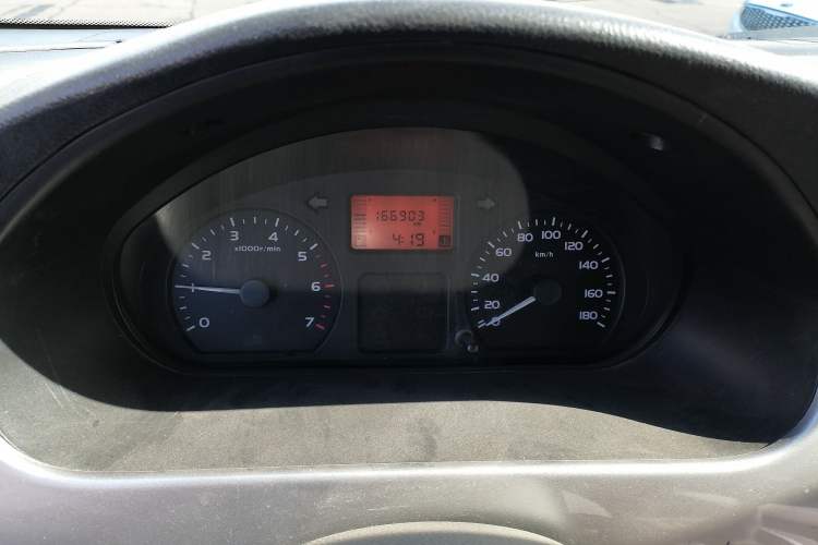 Used Wuling Rongguang 2011 1.2L Comfort Model
