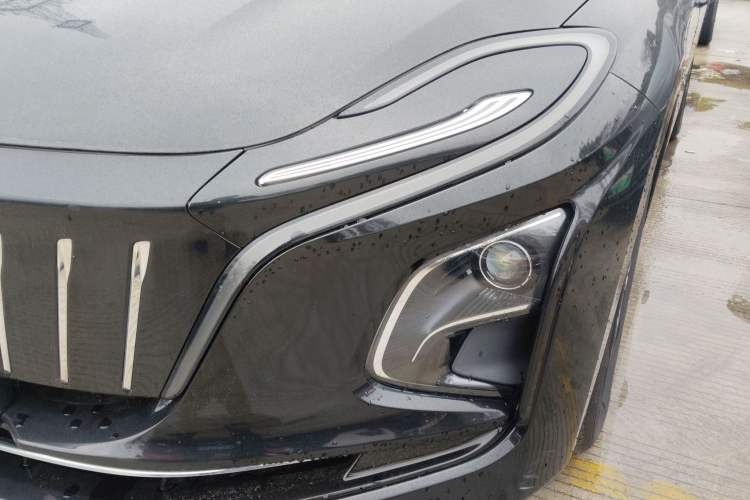 Used Hongqi E-QM5 2022 431 km Charge & Enjoy Edition
