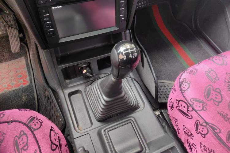 Used Leopaard Heijingang 2013 2.2L Manual Two-Wheel Drive Standard Version Gear Lever