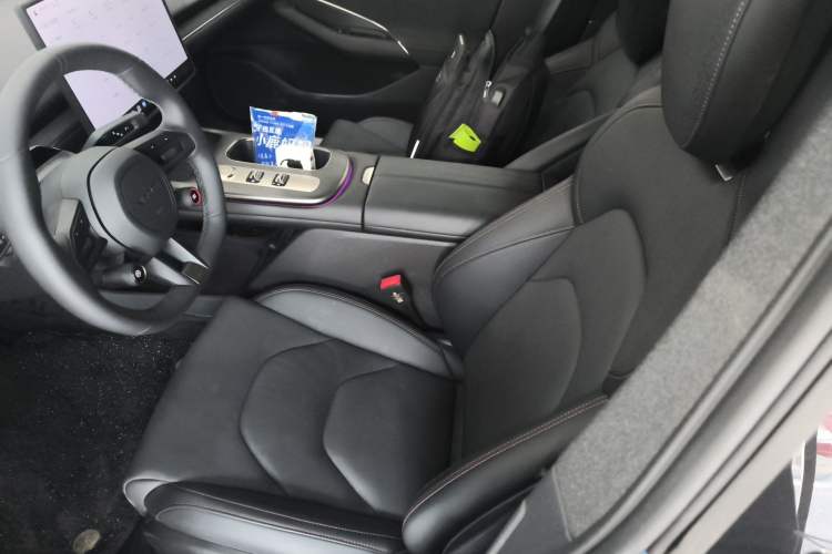 Used Xiaomi Auto SU7 2024 Rear-Drive Long-Range Intelligent Driving Version Left Front Seat