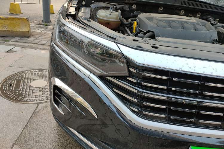 Used Volkswagen Passat 2023 330TSI Elite Edition Right Front Headlight