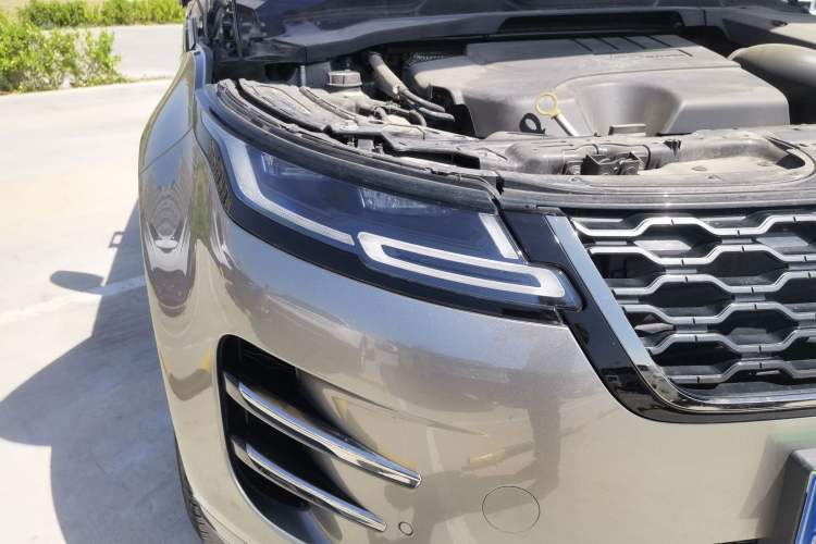 Used Land Rover Range Evoque 2021 Range Rover Evoque 200 PS R-Dynamic Standard Elite Edition Right Front Headlight