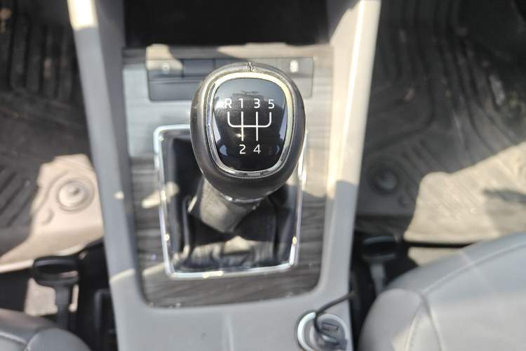 Used Skoda Octavia 2015 1.6L Manual Yijun Edition
