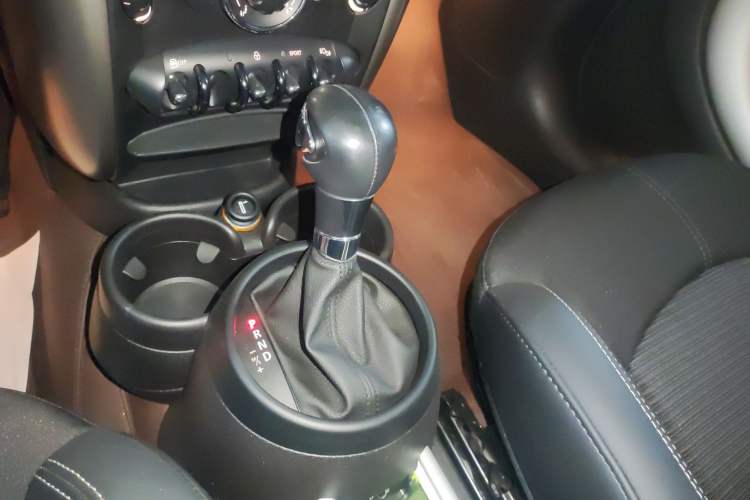 Used MINI Countryman 2014 1.6L COOPER Fun
