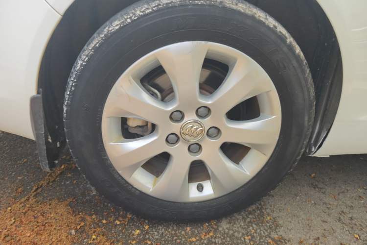 Used Buick Regal 2015 1.6T Elite Tech Model Right Rear Wheel Hub