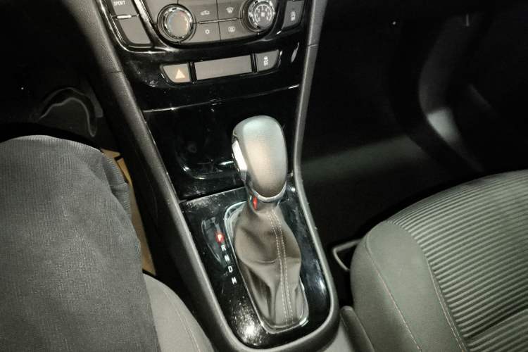 Used Buick Encore 2017 18T Automatic Two-Wheel Drive Urban Leading Model