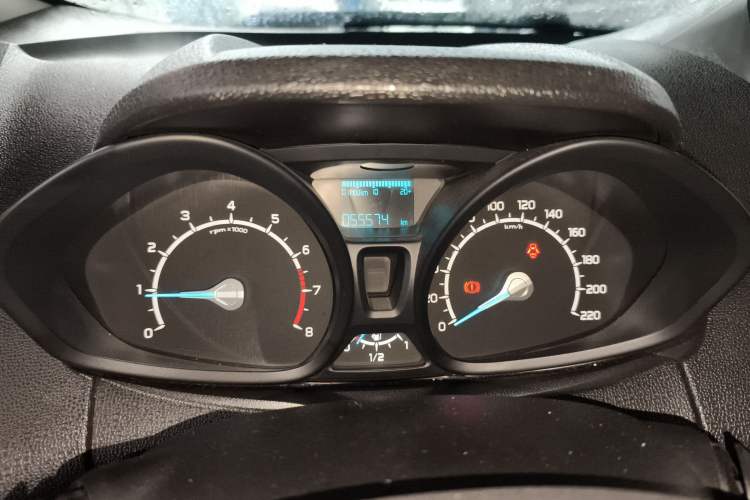 Used Ford EcoSport 2013 1.5L Manual Comfort Model Instrument Cluster