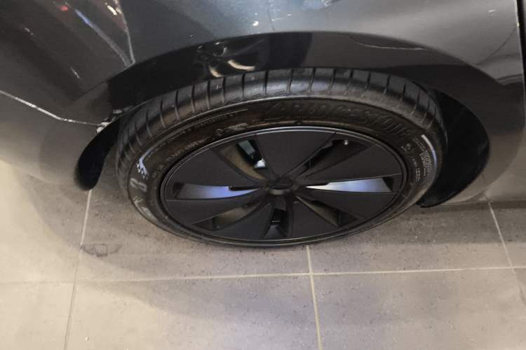 Used Tesla Model 3 2025 Rear-Wheel-Drive Version