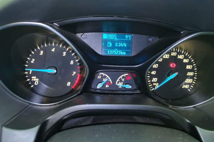 Used Ford Focus 2012 Sedan 1.6L Automatic Fashion Edition
