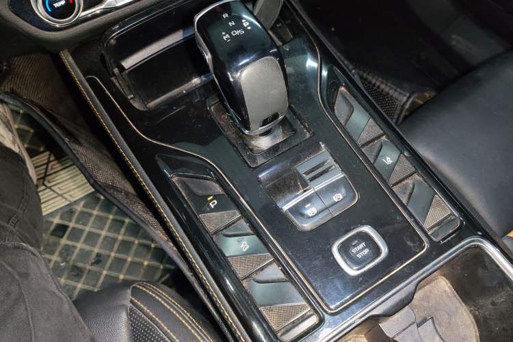 Used Bestune T77 2019 230 TID Automatic Prestige Version China V Emission Standard