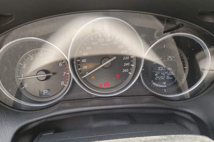 Used Mazda CX-5 2013 2.5L Automatic 4x4 Luxury Version
