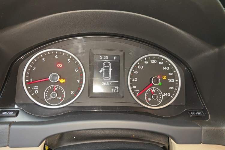 Used Volkswagen Tiguan 2015 1.8TSI Automatic Two-Wheel Drive Comfort Edition Instrument Cluster