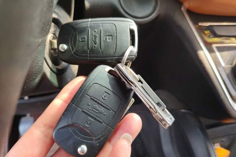 Used Wuling Hongguang S3 2018 1.5L Manual Luxury Model China V Standard